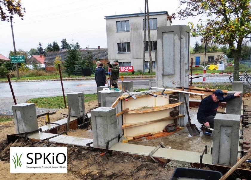 Skrzydła i murki zabetonowane — zdjęcie 4