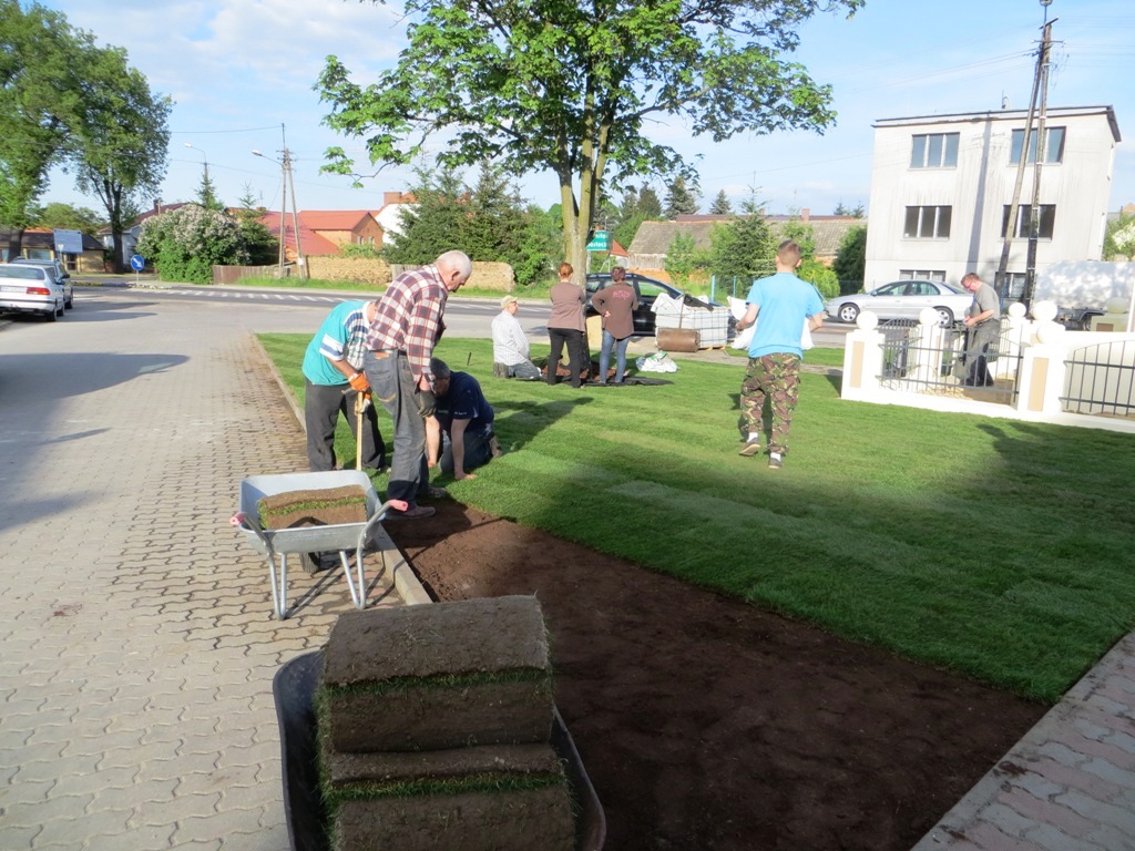 Zielono przy figurze Matki Boskiej — zdjęcie 15