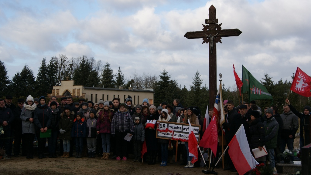 W kaczorskiej ziemi​ spoczywa 26 Powstańców — zdjęcie 13