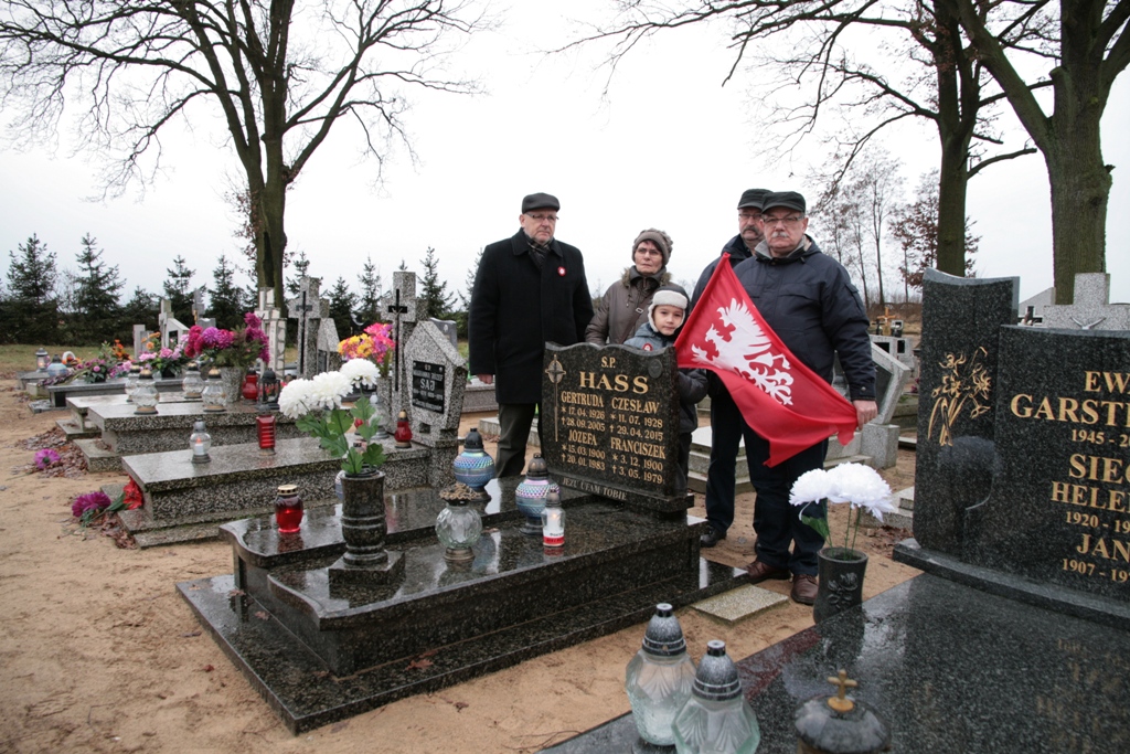 W kaczorskiej ziemi​ spoczywa 26 Powstańców — zdjęcie 16