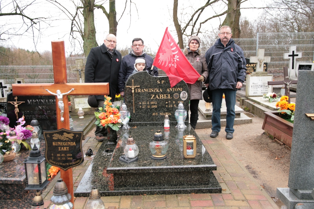 W kaczorskiej ziemi​ spoczywa 26 Powstańców — zdjęcie 18