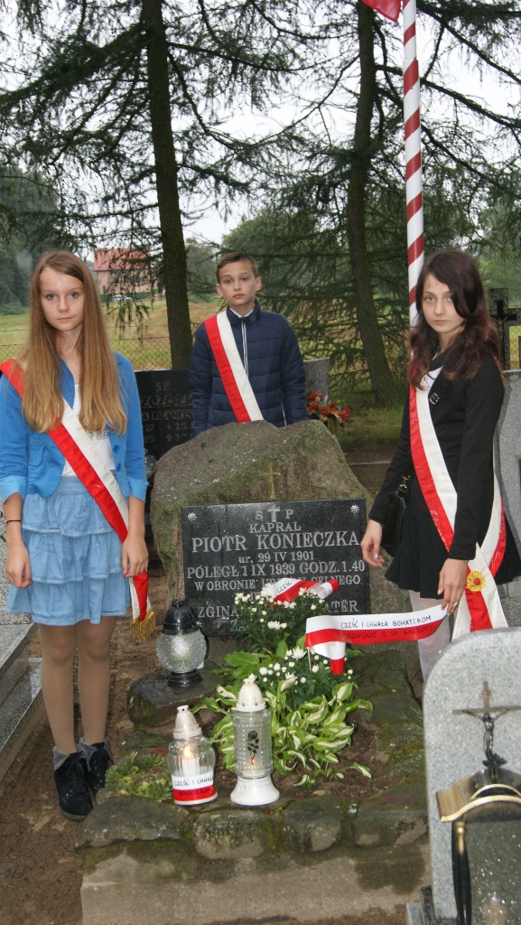 Kapral Piotr Konieczka i Szczepan Ławniczak trwają na wiecznej warcie — zdjęcie 4