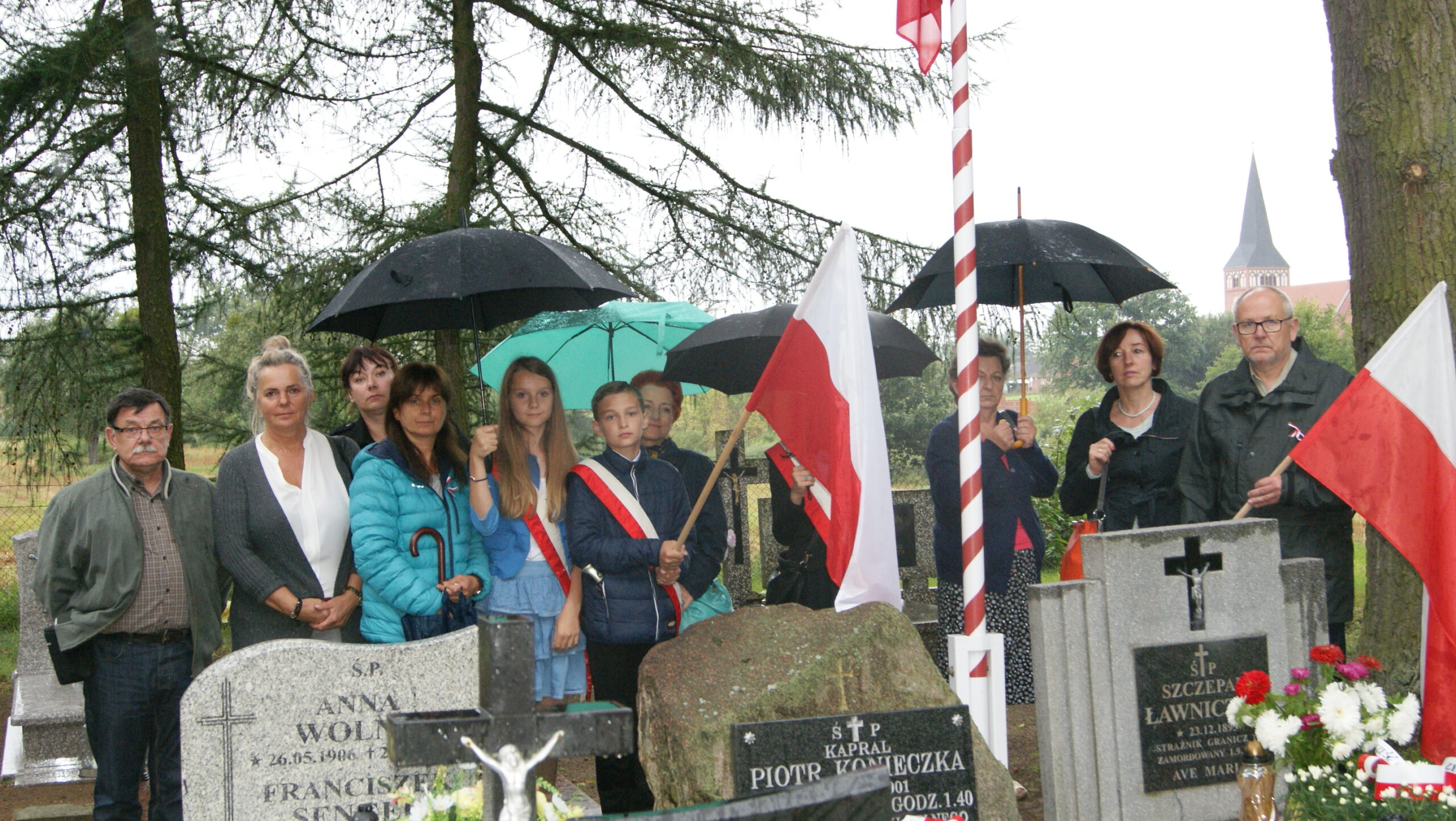 Kapral Piotr Konieczka i Szczepan Ławniczak trwają na wiecznej warcie