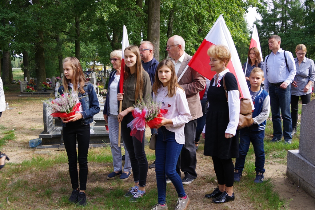 W Śmiłowie odbył się Apel Pamięci — zdjęcie 4