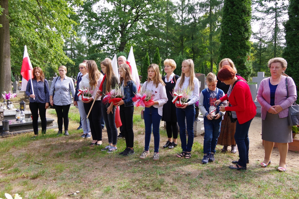 W Śmiłowie odbył się Apel Pamięci — zdjęcie 5