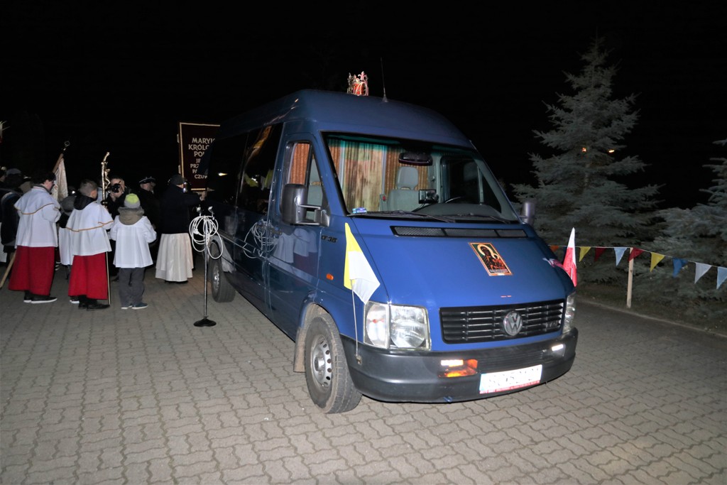 Matka Boża i 100-lecie niepodległości w Gminie Kaczory — zdjęcie 10