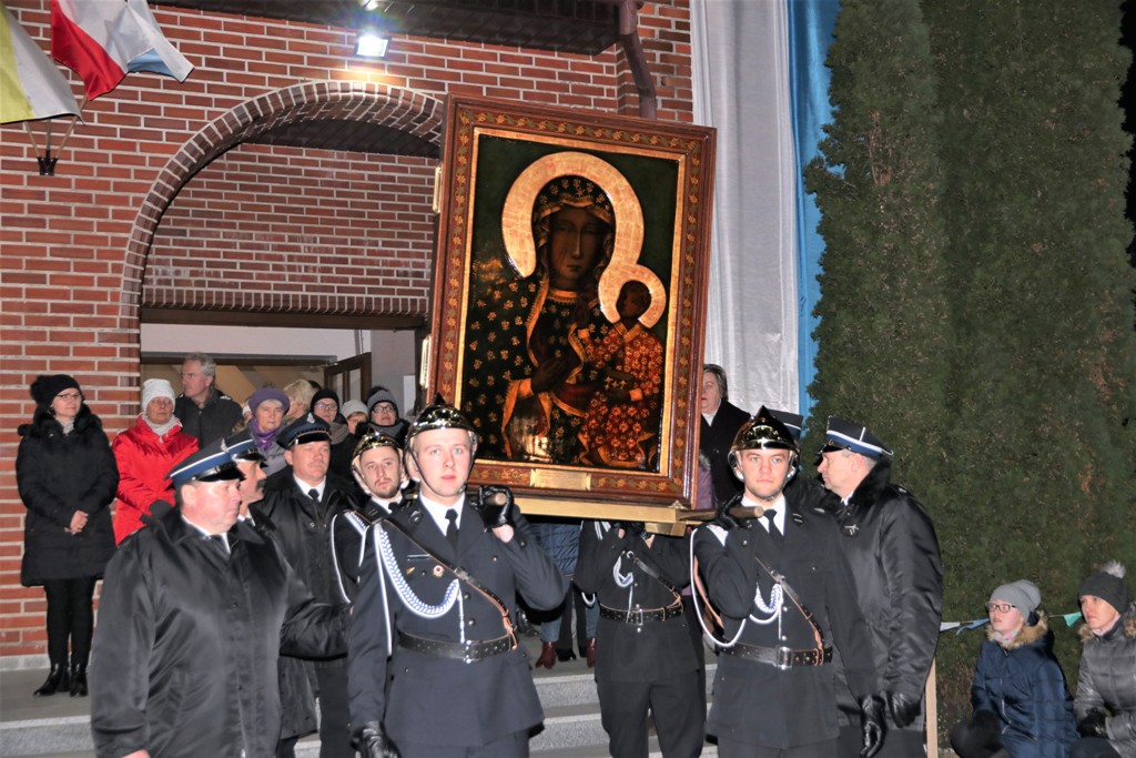 Matka Boża i 100-lecie niepodległości w Gminie Kaczory — zdjęcie 6
