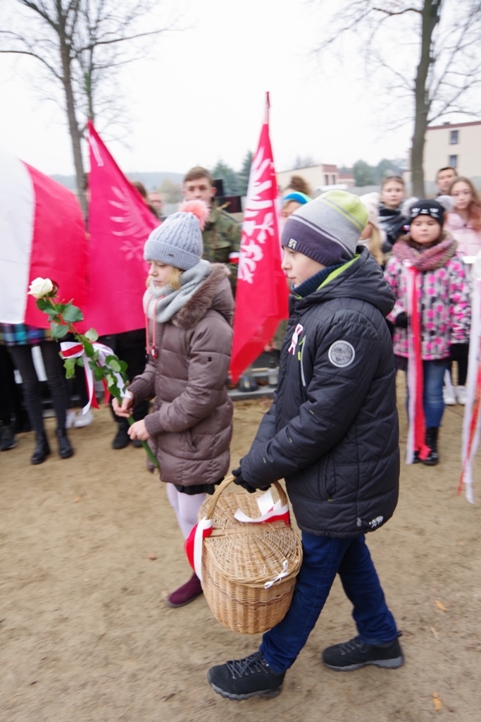 W Kaczorach odsłonięto pomnik Powstańców Wielkopolskich — zdjęcie 50
