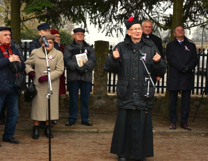 W Kaczorach odsłonięto pomnik Powstańców Wielkopolskich — zdjęcie 57