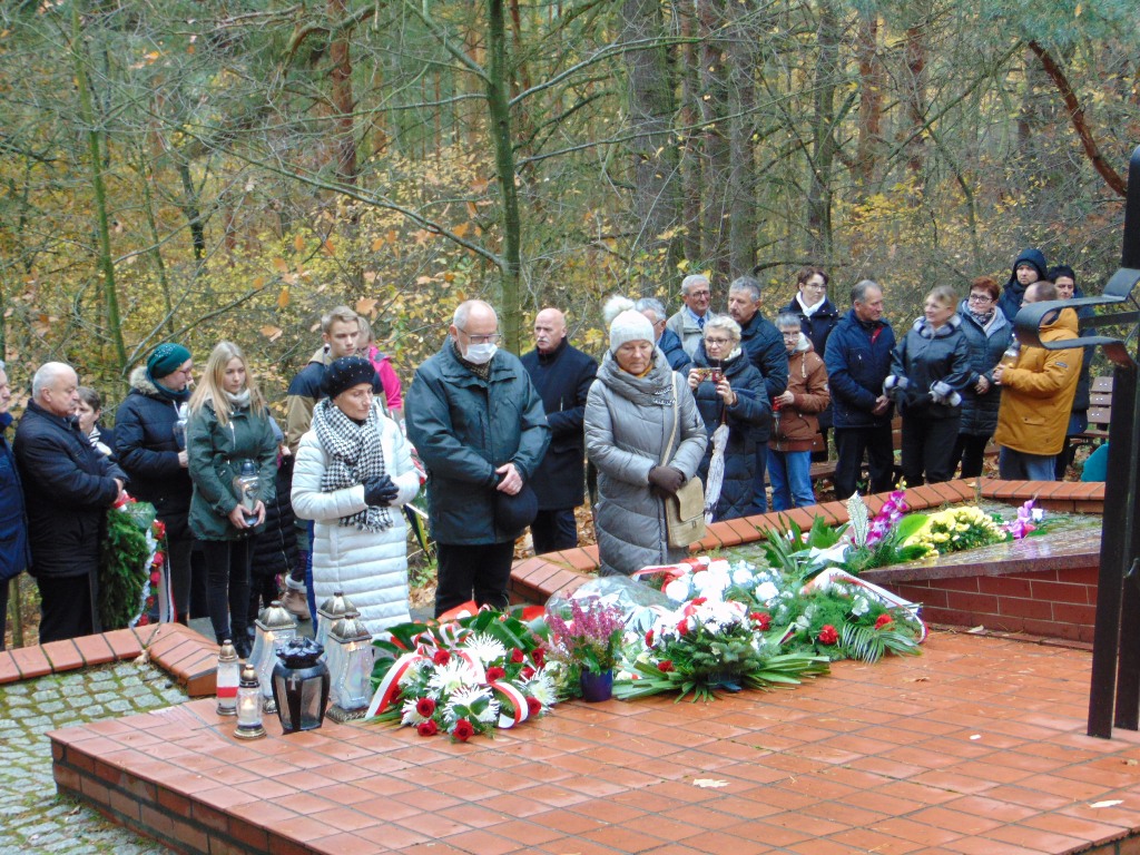 Hołd złożony zamordowanym w Górach Morzewskich — zdjęcie 11
