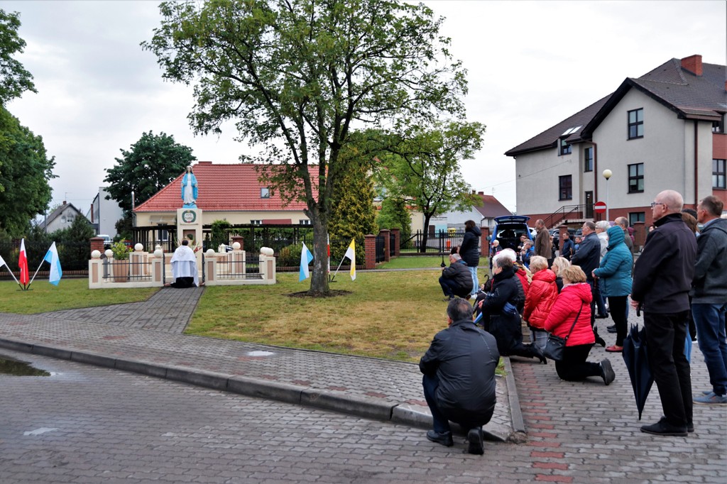Nabożeństwo Majowe przy figurze NMP Kaczorach