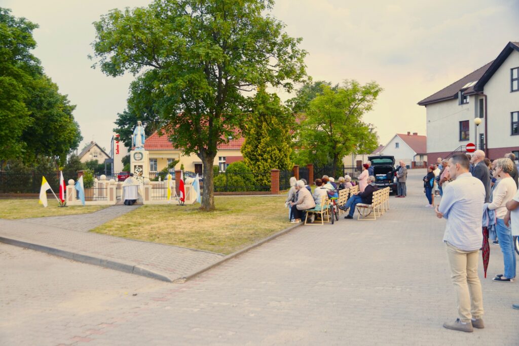 Nabożeństwo Majowe przy figurze NMP Kaczorach — zdjęcie 2