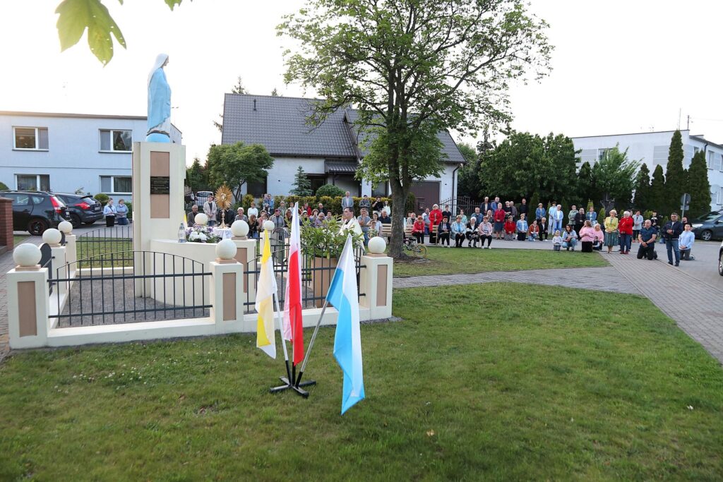 Nabożeństwo Majowe przy figurze NMP Kaczorach — zdjęcie 2