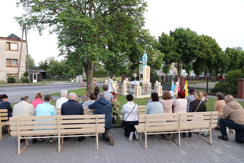 Nabożeństwo Majowe przy figurze NMP Kaczorach — zdjęcie 3